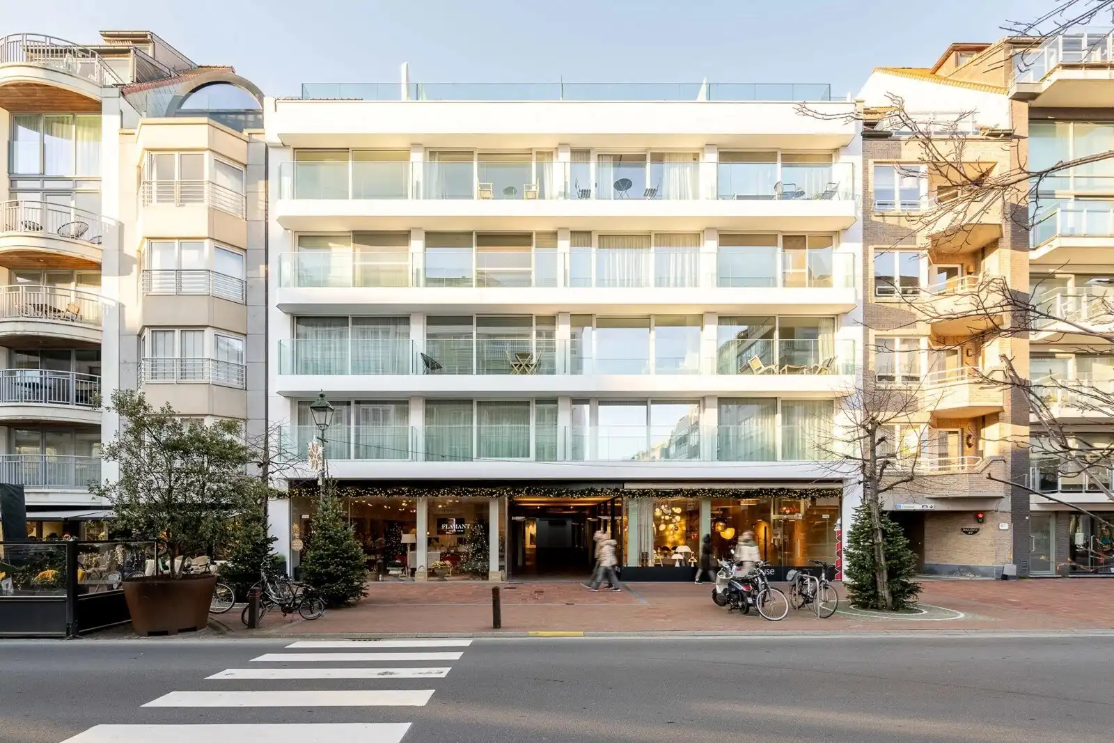 Lichtrijk appartement super gelegen op de Dumortierlaan foto 12