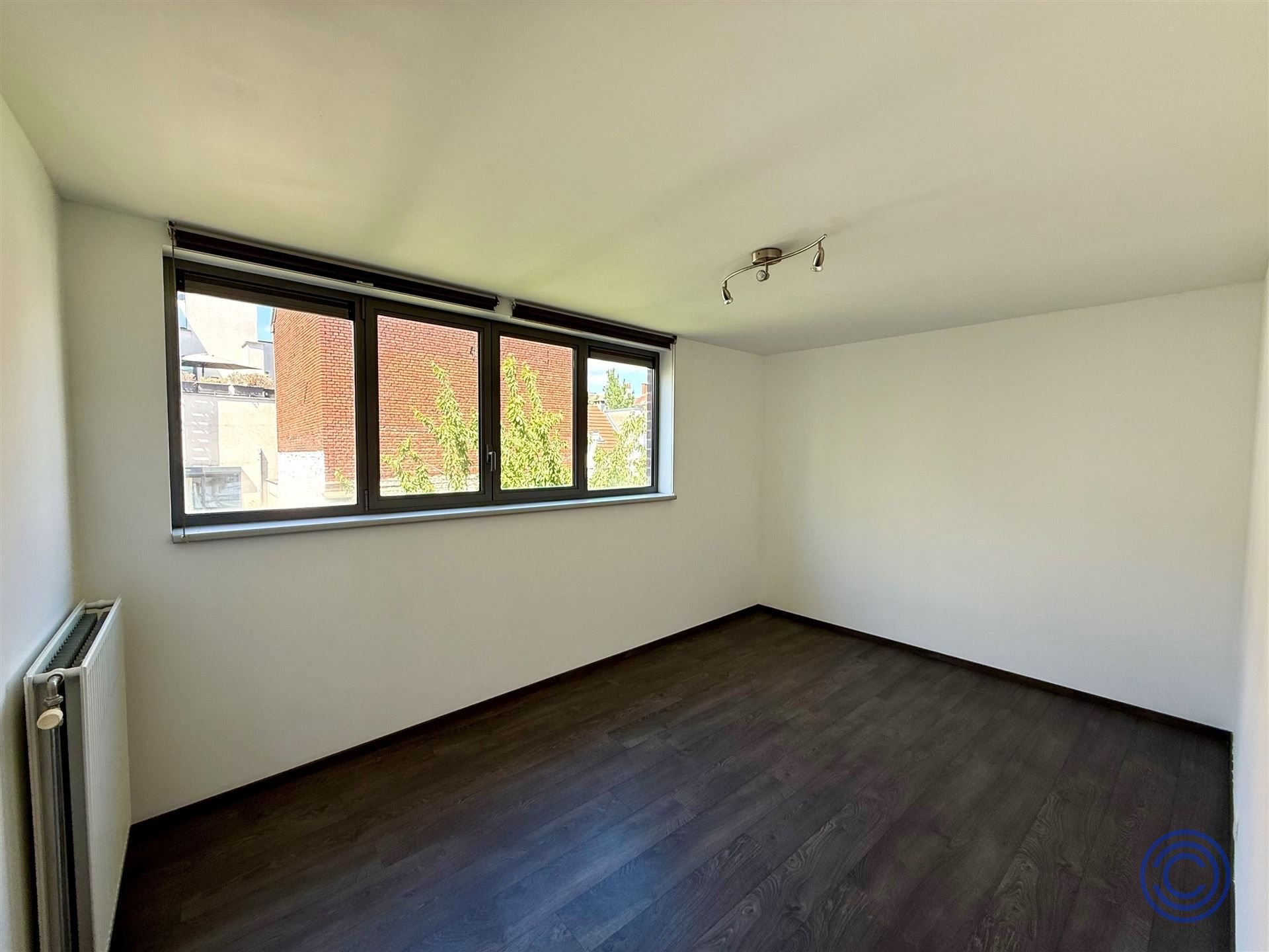 Instapklaar 2-slpk appartement met terras in groene stadsomgeving! foto 6