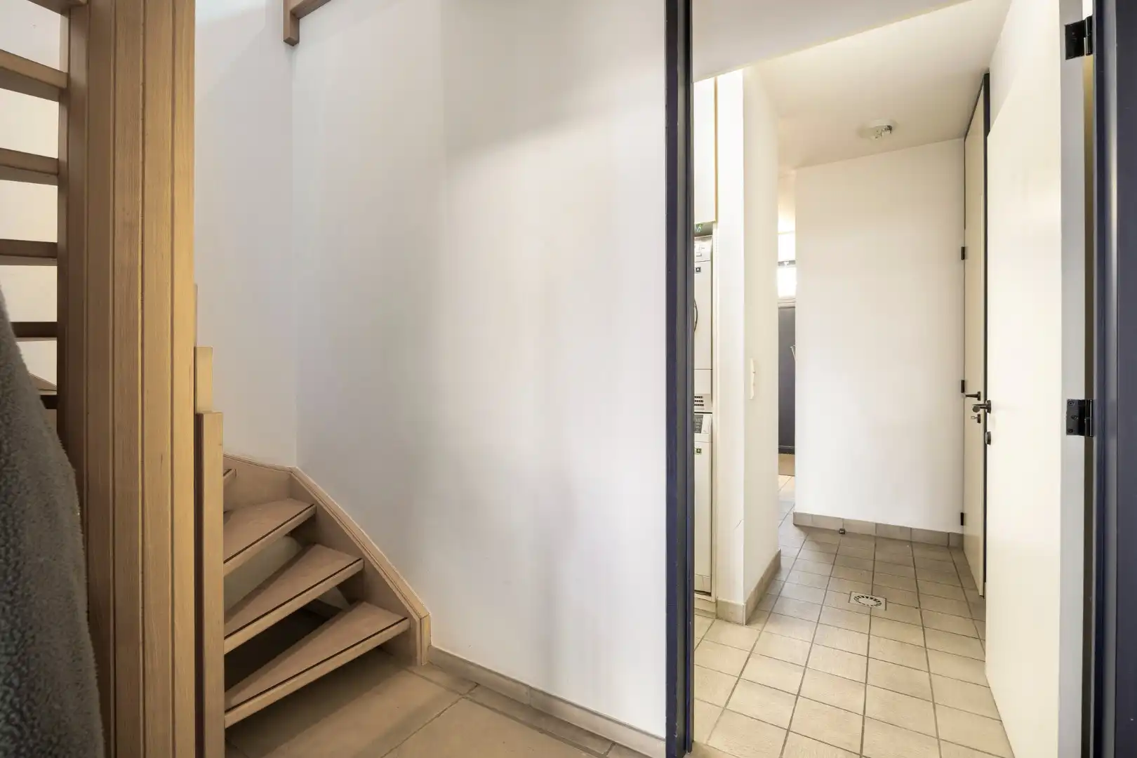!! NIEUWE VOORWAARDEN !! Villa op een uiterst exclusieve locatie aan een prachtig privémeer foto 26