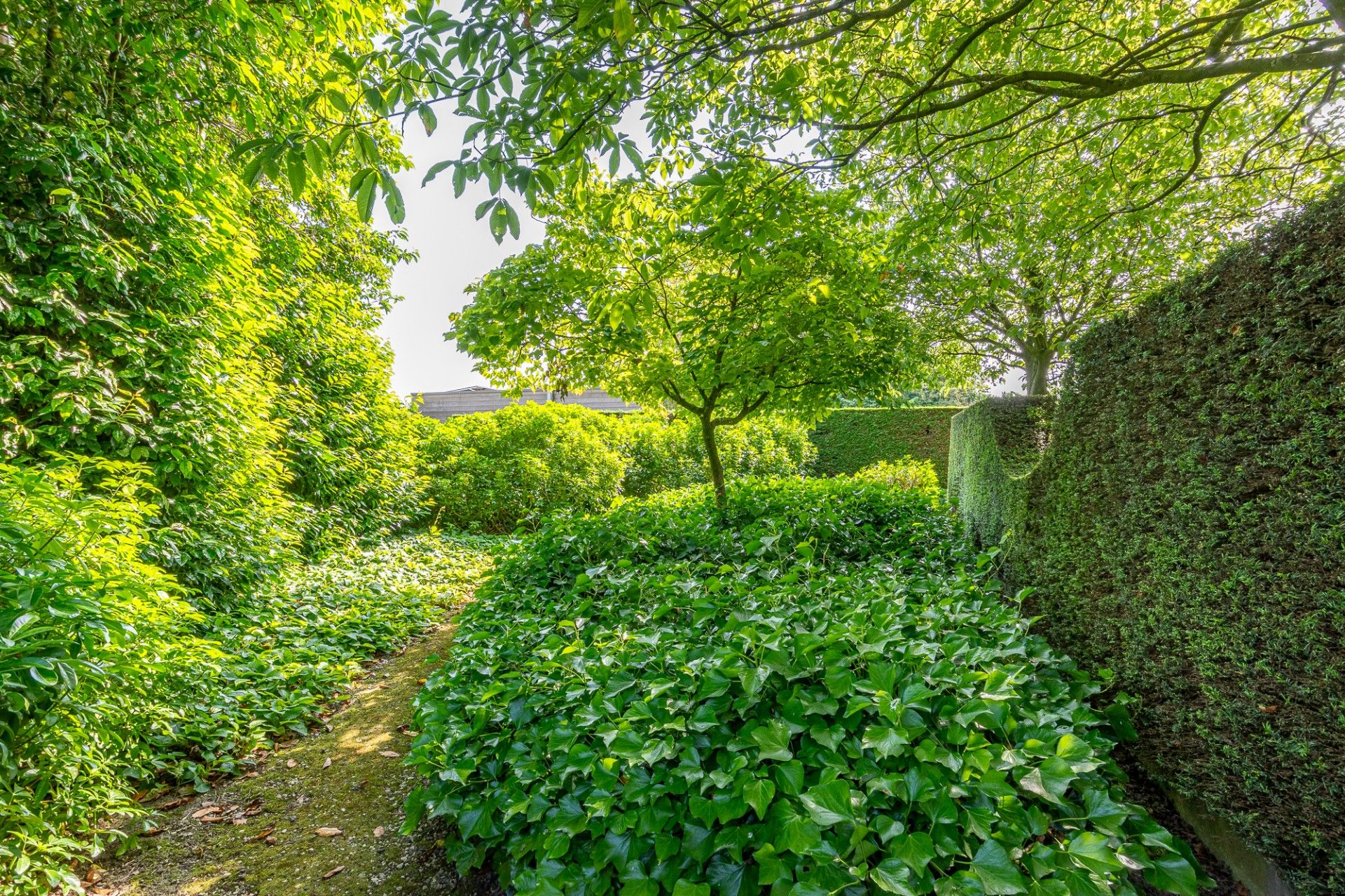 Statige woning in een rustige omgeving te Tielt foto 16