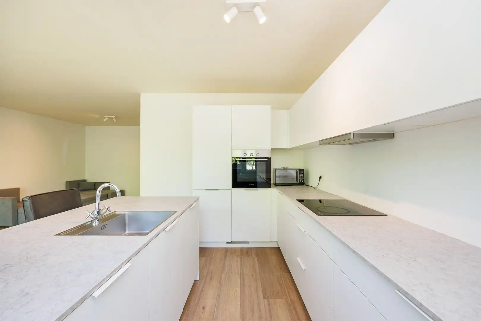 Modern appartement met balkon foto 4