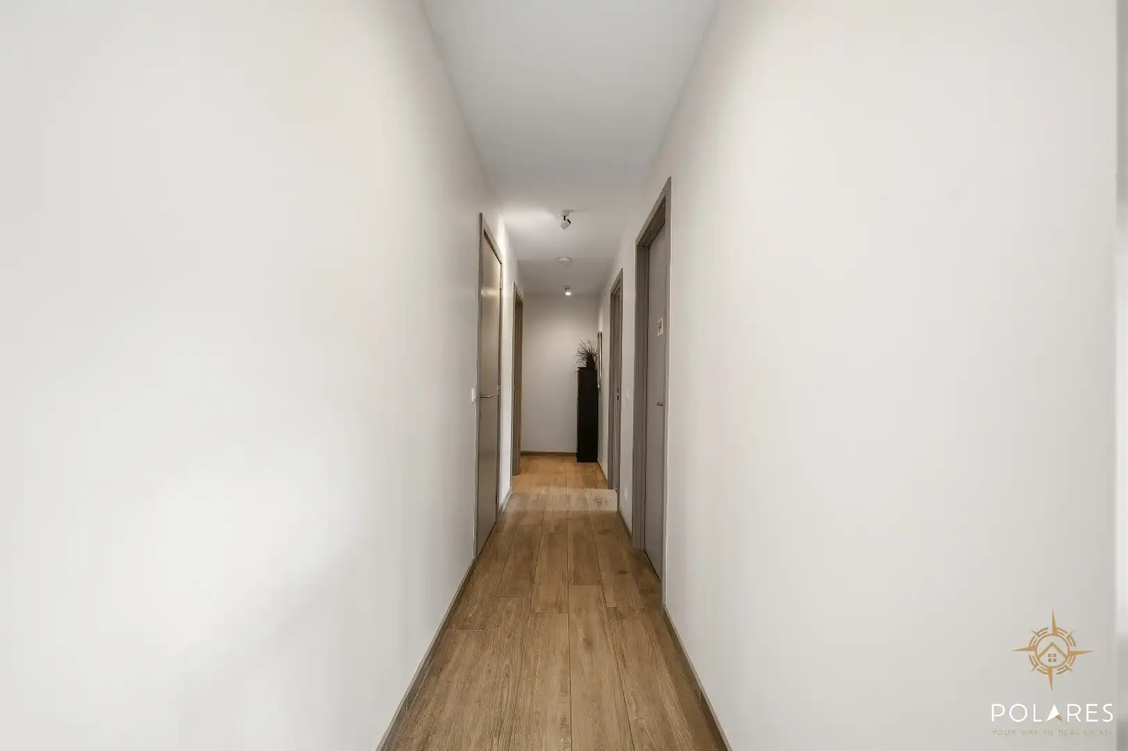 Instapklaar en energiezuining appartement met zonnige tuin en staanplaats foto 6