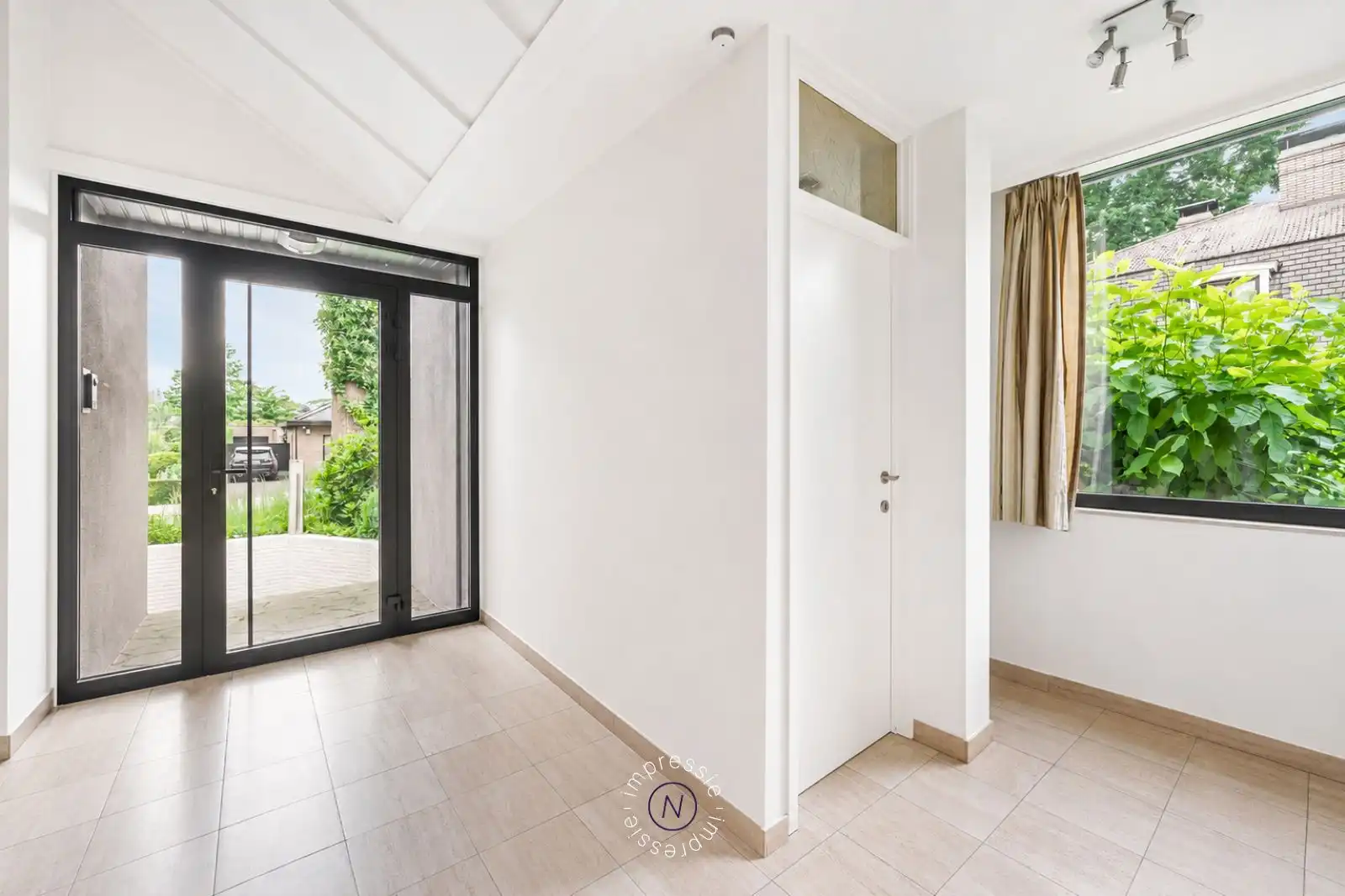 Stijlvolle split-levelvilla met veel licht en ruimte foto 6
