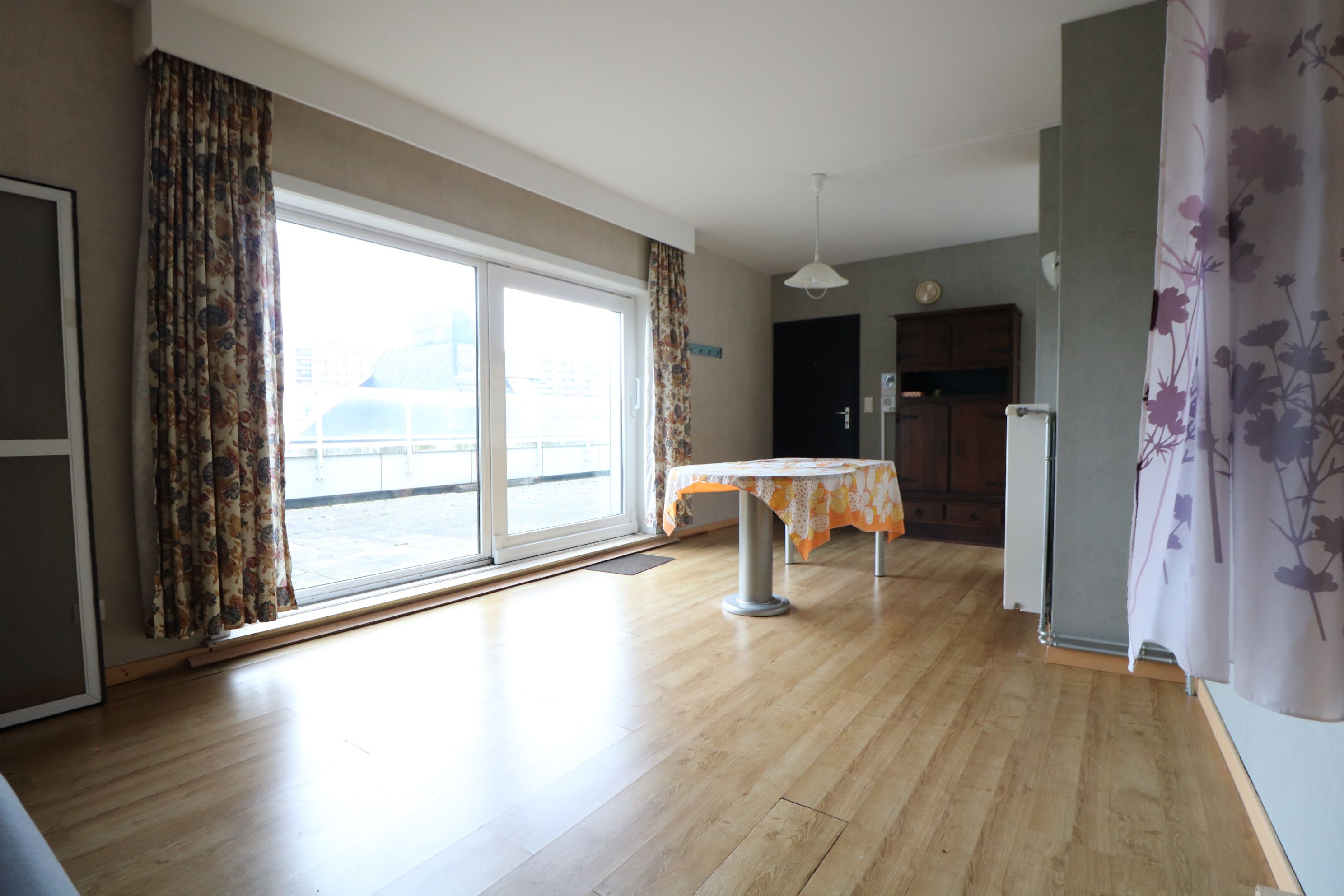 Zeer ruim appartement (139m²) met prachtig zicht op Leopoldpark, jachthaven en zee.  foto 11