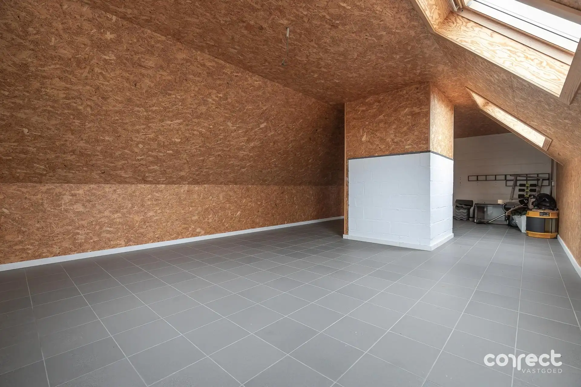 Landelijk gelegen woning op ruim perceel nabij de kust. foto 10