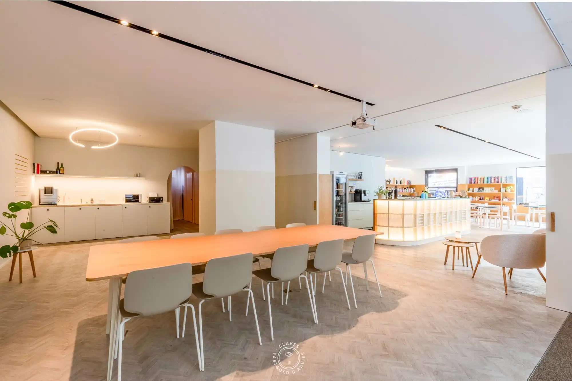 Veelzijdig en instapklaar handelspand met veel potentieel op een topligging foto 11