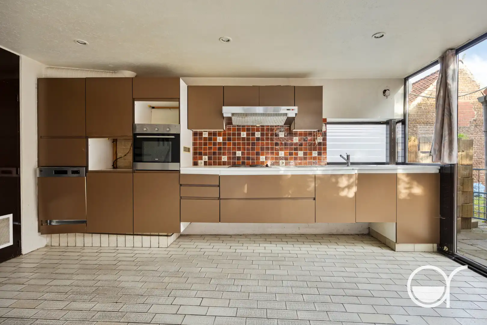 Te renoveren architectenwoning met karakter, koertje en dakterras in Bottelare foto 9