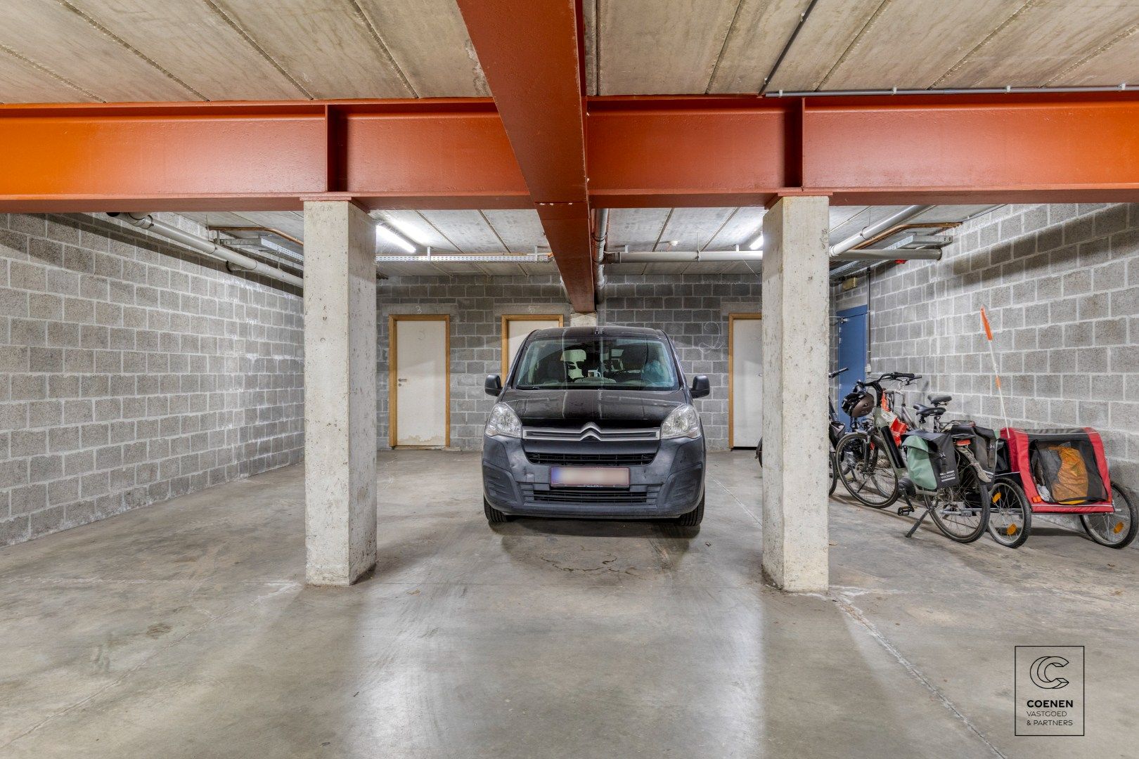 Instapklaar appartement van 94 m² met twee slaapkamers nabij centrum Sint-Lenaarts! foto 16