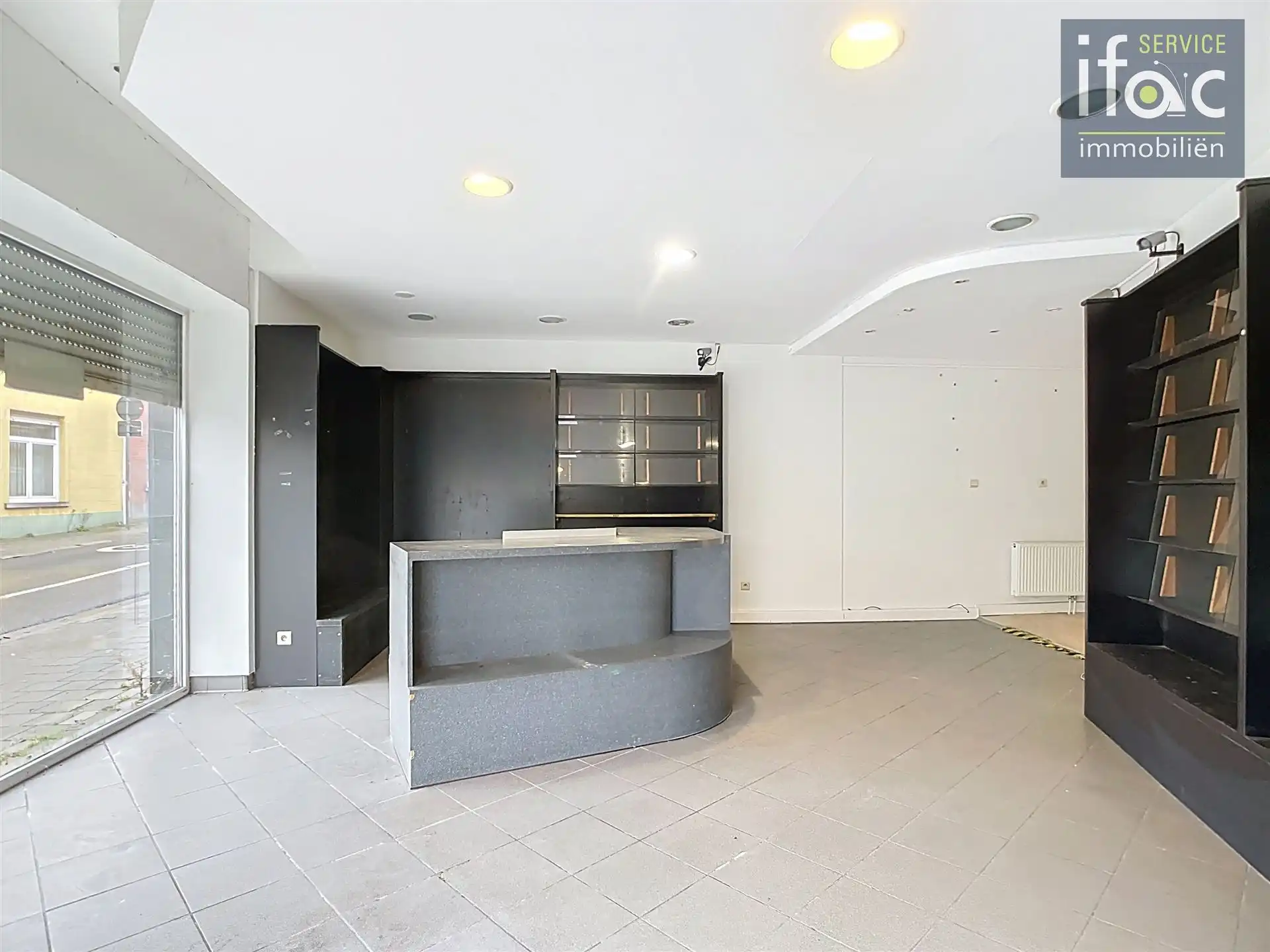 Opbrengstgebouw met handelsruimte en appartment foto 5