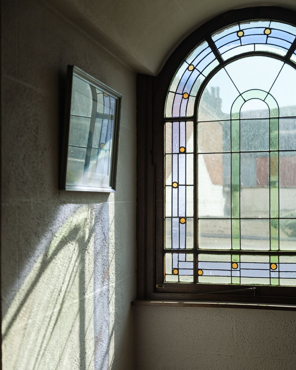 Op te frissen, karaktervolle art déco herenwoning naar de hand van architect J. Hebbelynck met aangename stadstuin met bijzonder veel potentieel. foto 12