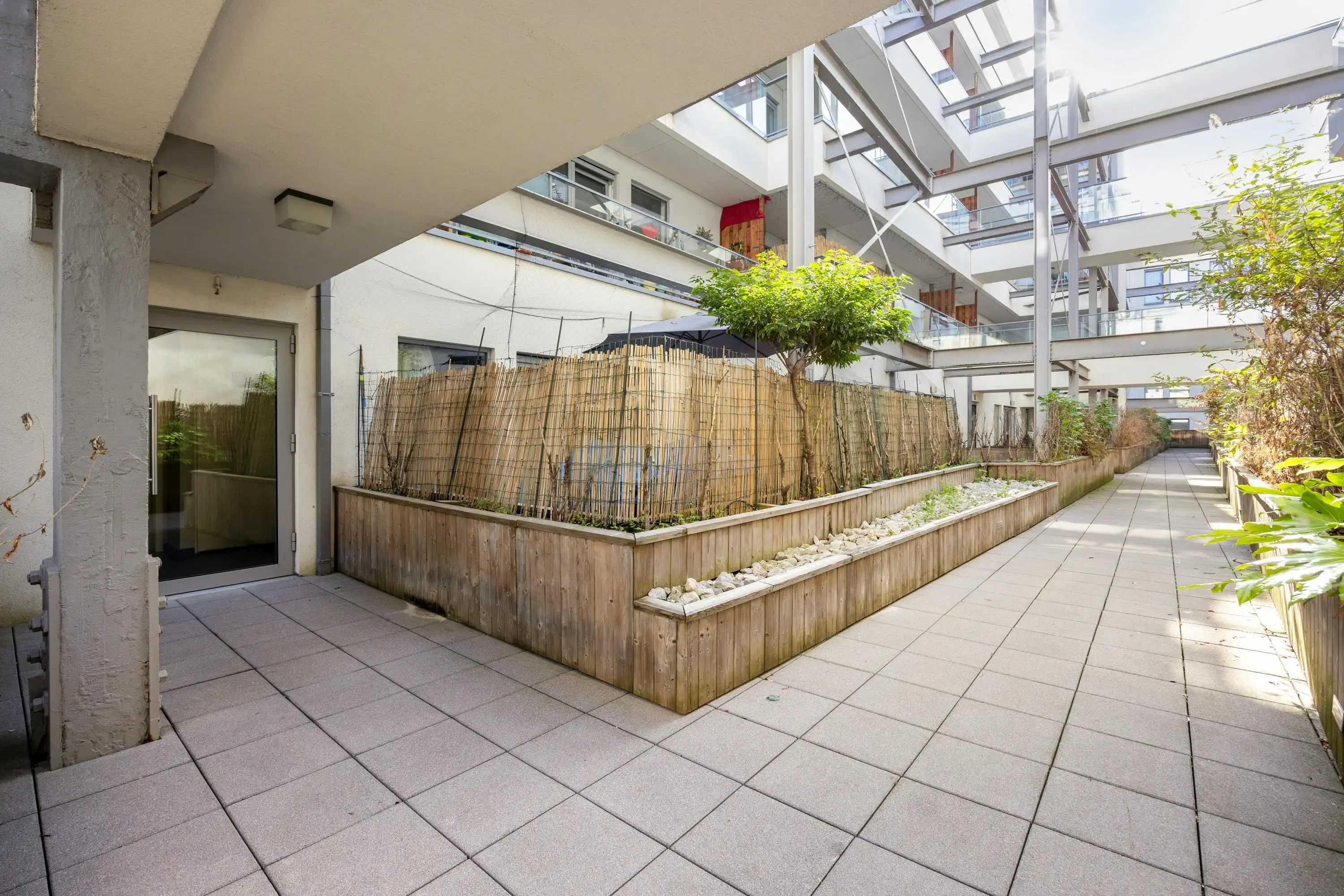 Grote studio te koop met aparte slaapruimte in het centrum  foto 12