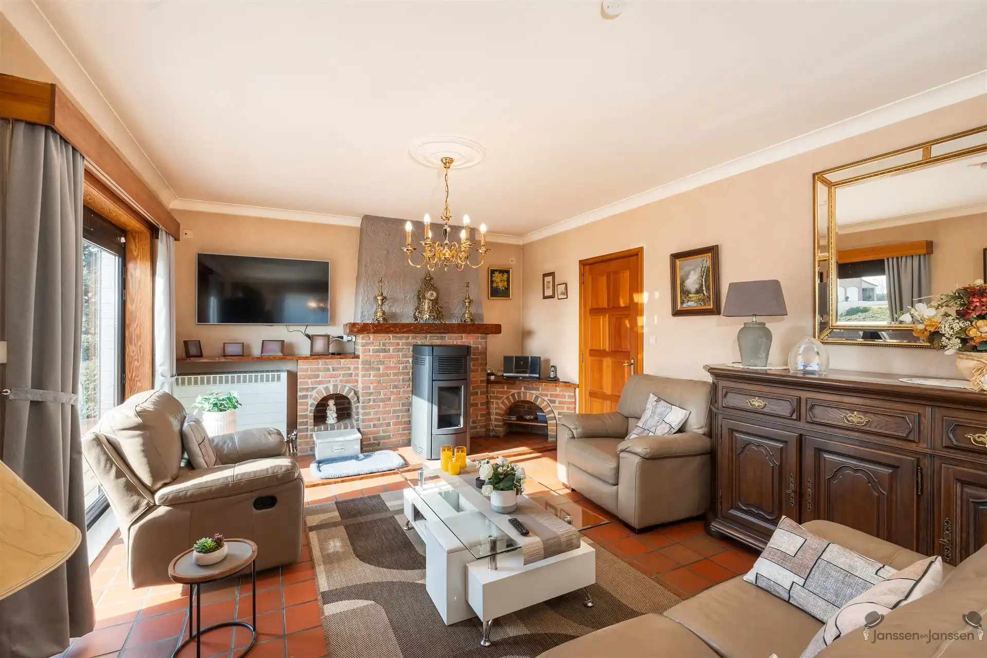 Rustig gelegen woning met prachtig uitzicht foto 6