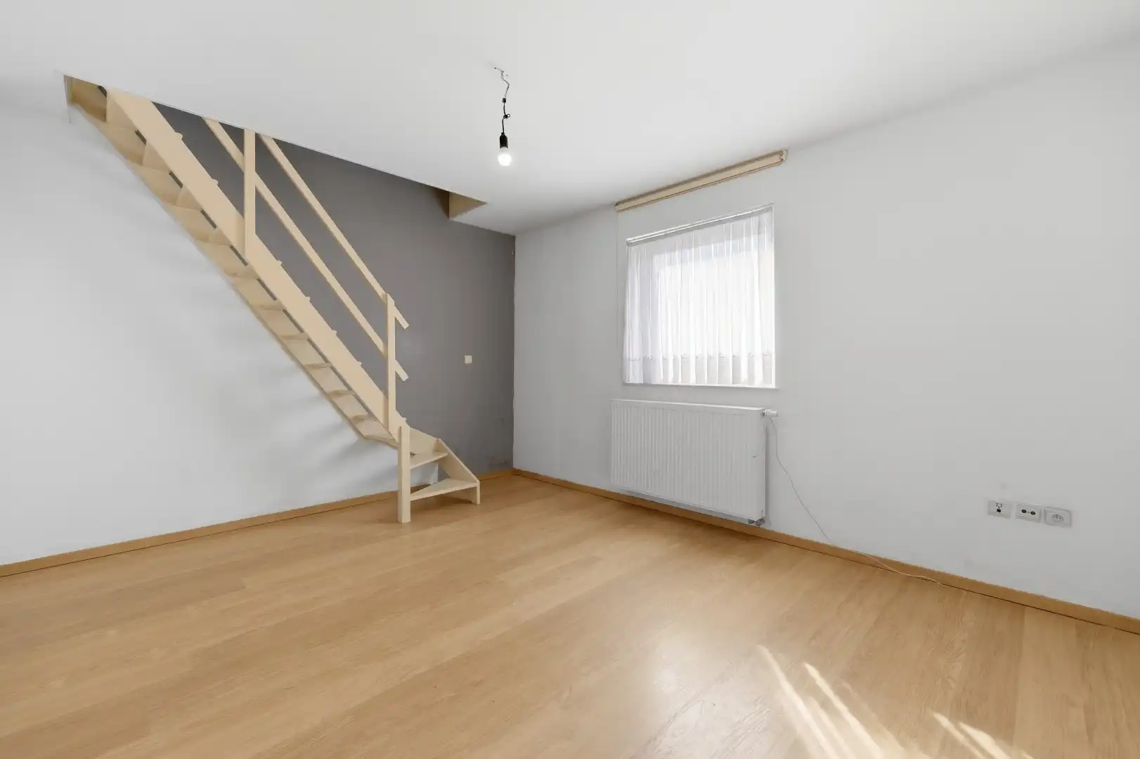 Zeer ruime gezinswoning met 4 slpks (+ 2 doorloopkamers op zolder), garage en tuin foto 18