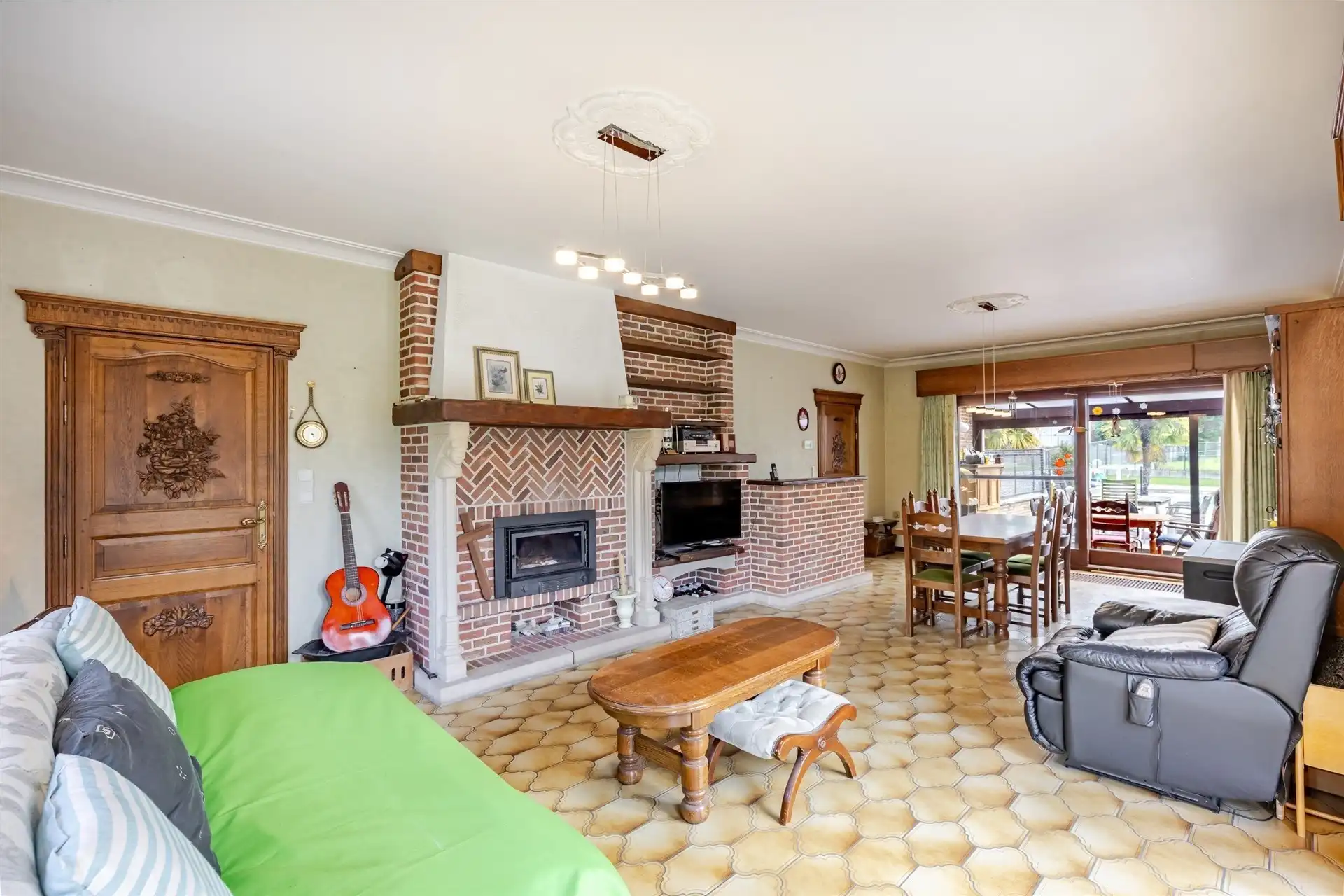 Charmante villa met zwembad op een mooi perceel van 942 m²  foto 4