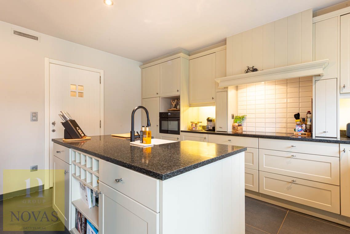 Woning met 4 slaapkamers, zonnepanelen, fijne locatie, Epc-label A foto 11