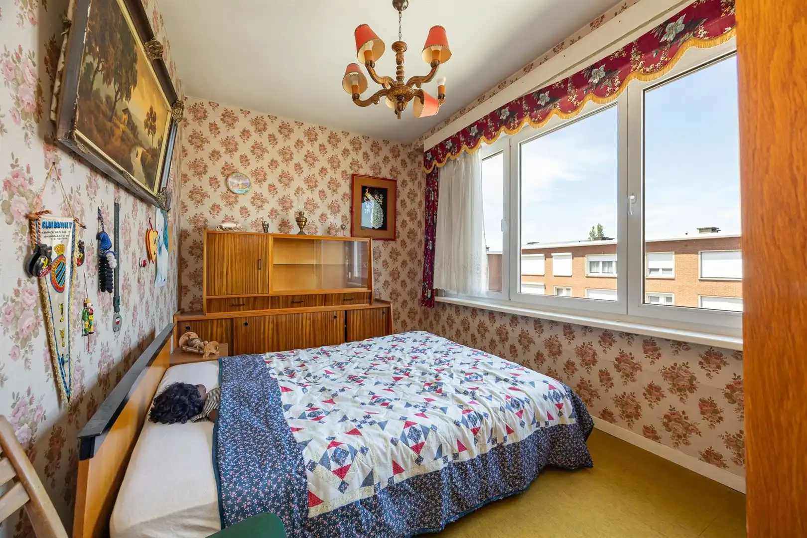 Te renoveren bel-etage met 3 slaapkamers op ca. 179m2 foto 15
