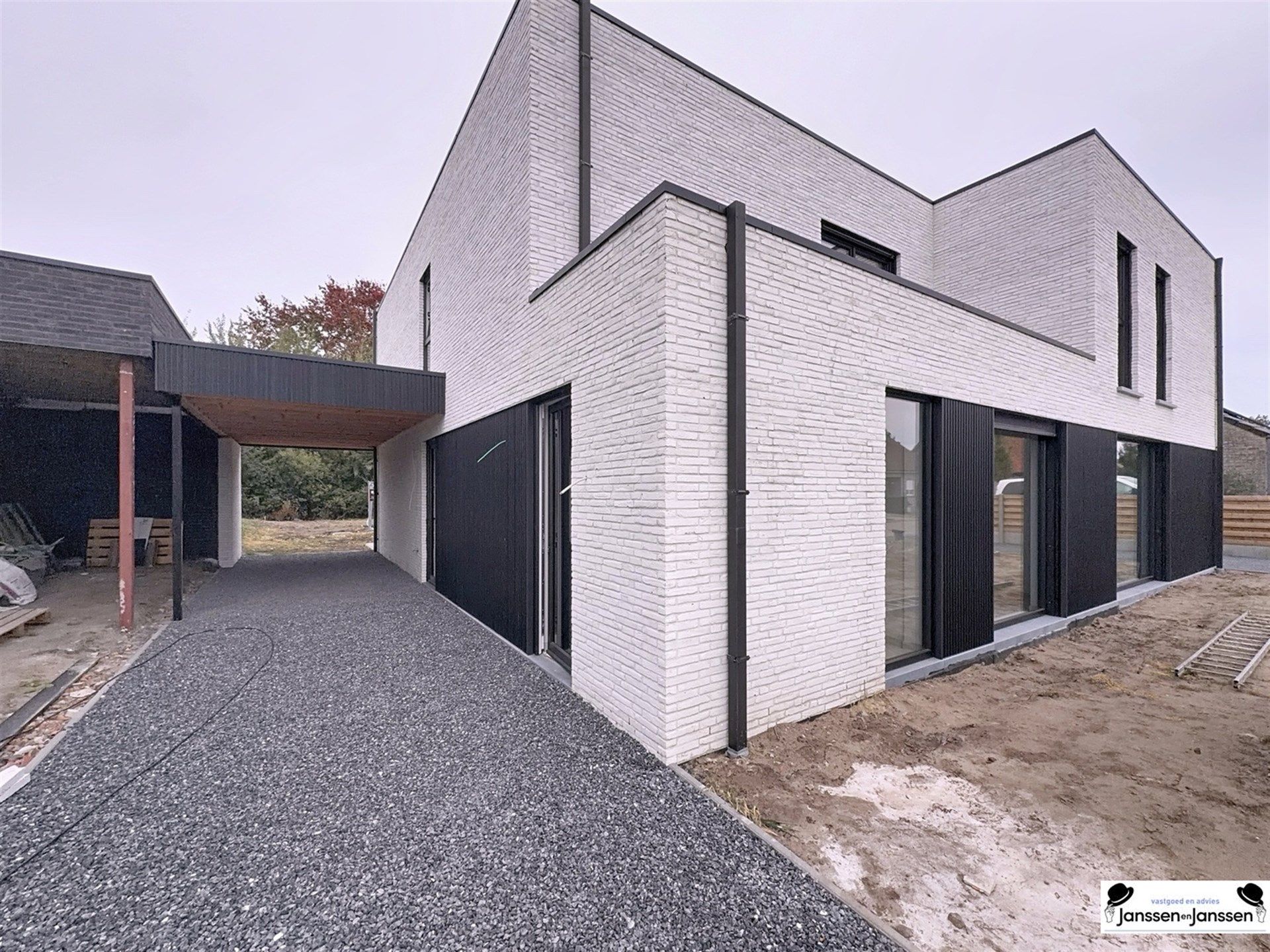 Instapklare, energiezuinige halfopen woning met moderne luxe op toplocatie in Geel foto 26