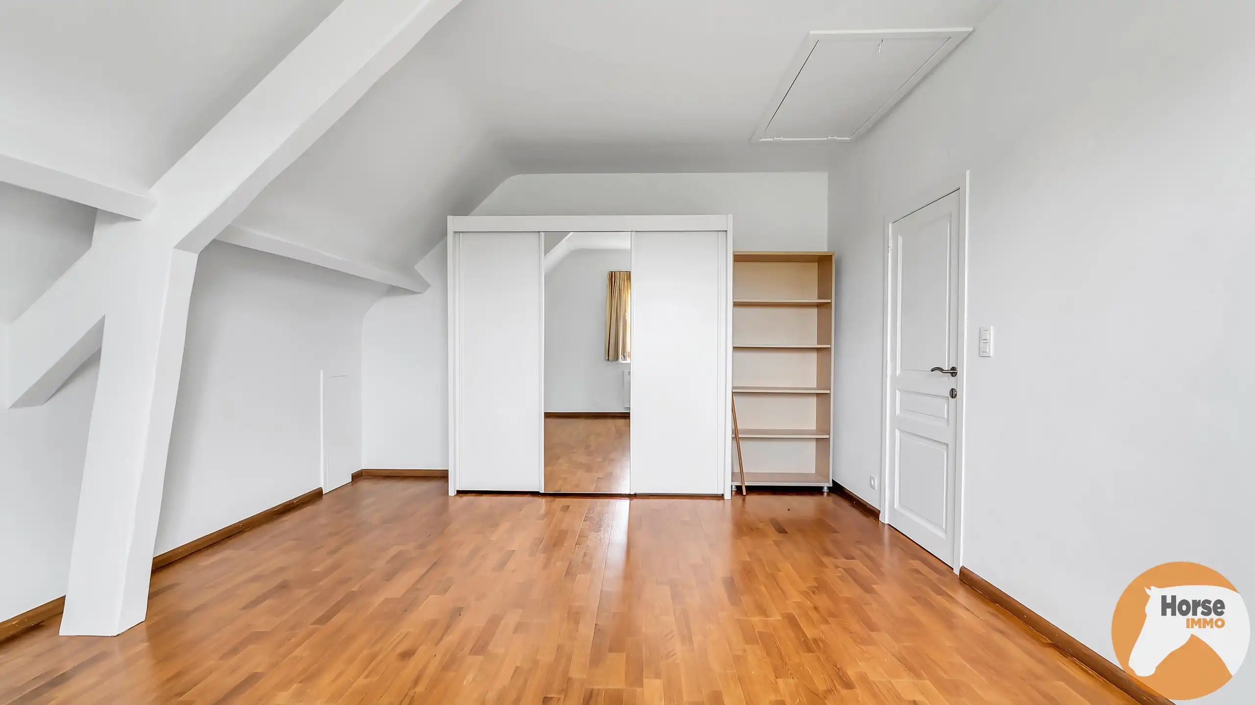 MEISE  – Landelijke woning met 3 loodsen op prachtig perceel foto 20