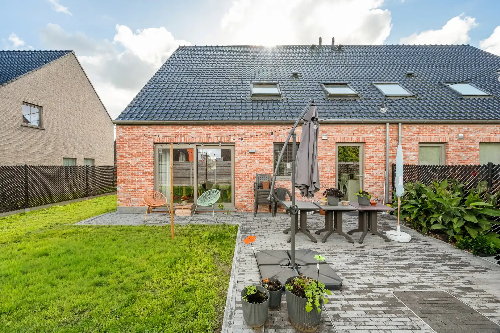 Instapklare halfopen woning met 4 slaapkamers, garage en tuin in Moorslede  foto 8