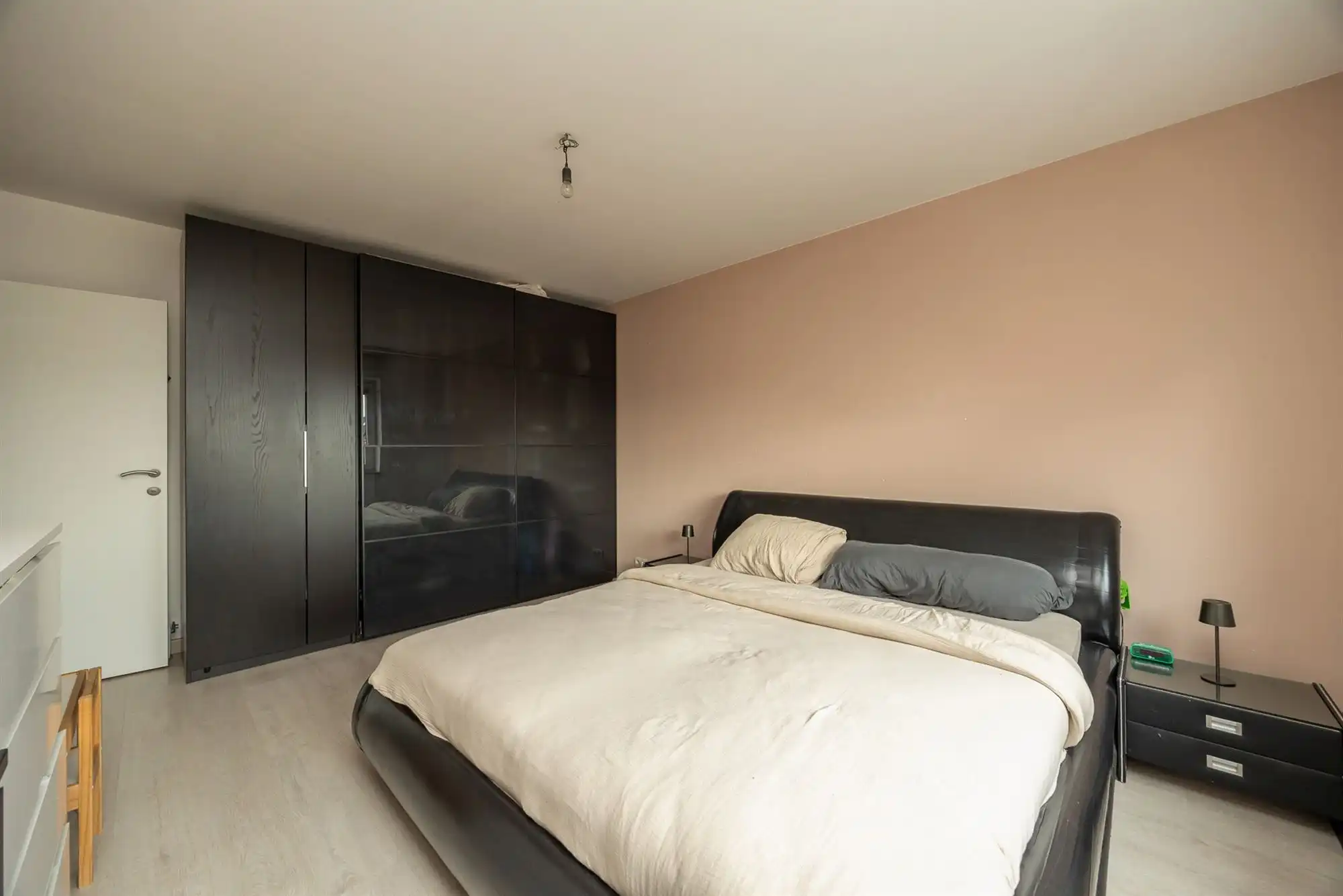Moderne duplex met twee slaapkamers en parking foto 10