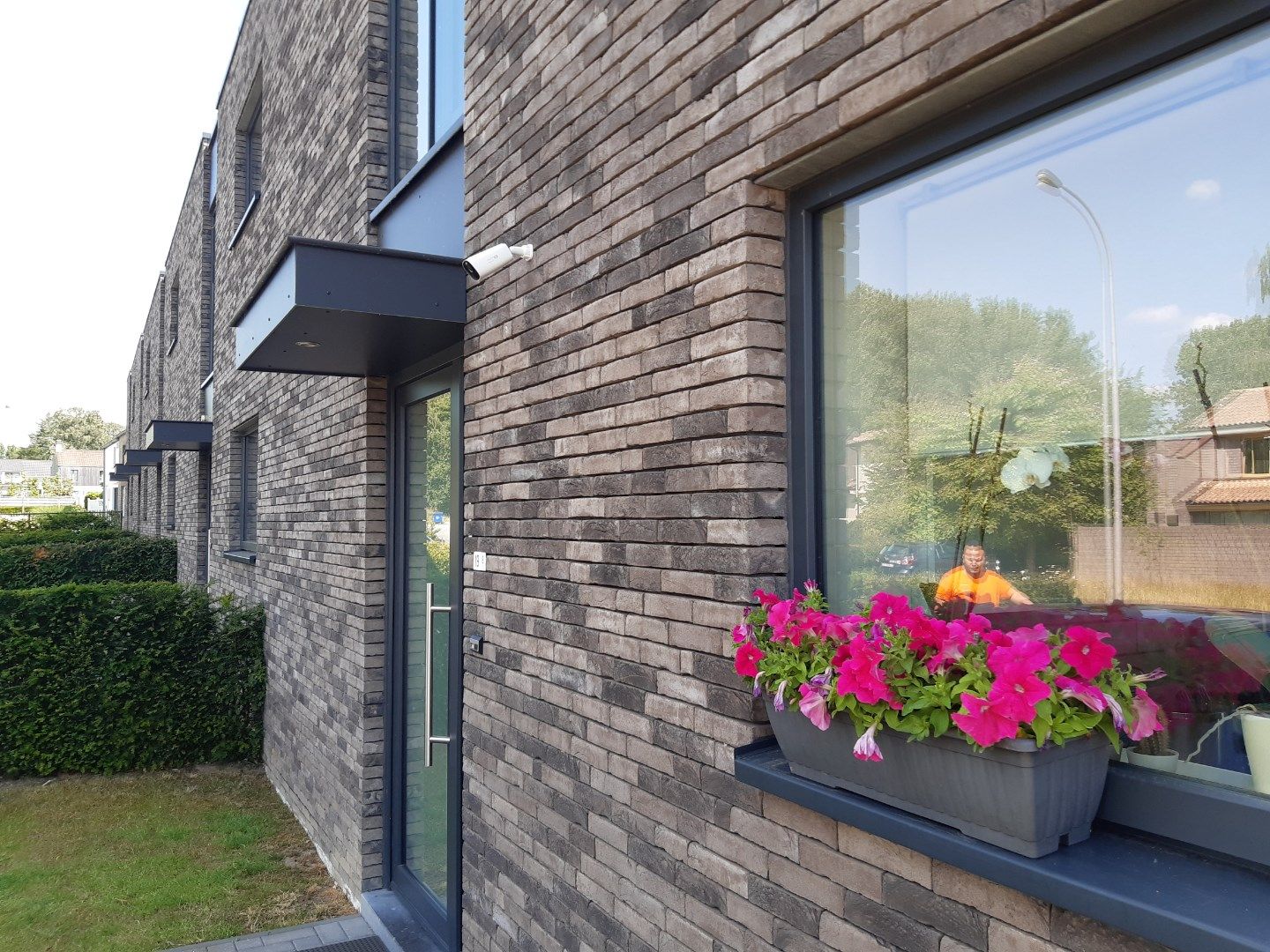 Half open (160 m²) met zonnepanelen ! foto {{pictureIndex}}