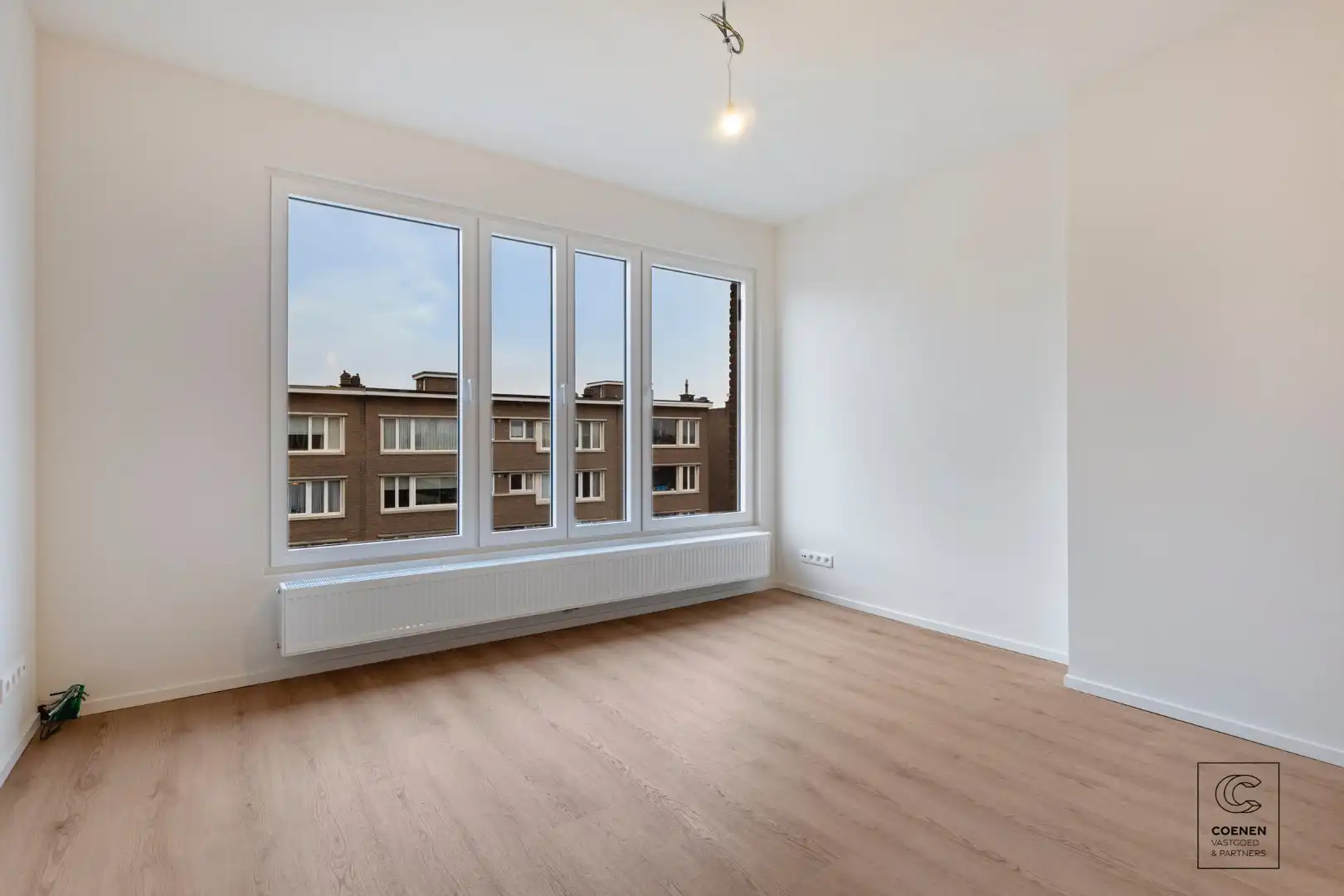 Prachtig gerenoveerd appartement van 87 m² op centrale ligging te Wilrijk! foto 8