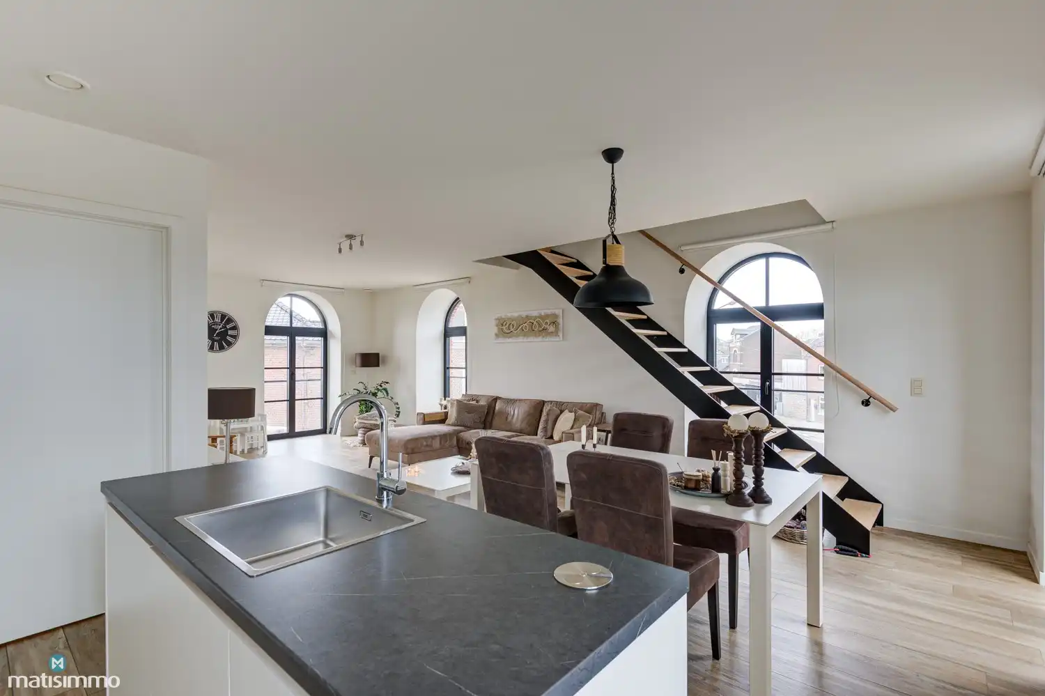 RIANT, INSTAPKLAAR DUPLEXAPPARTEMENT MET 2 SLAAPKAMERS EN 2 AUTOSTAANPLAATSEN IN MOELINGEN foto 10