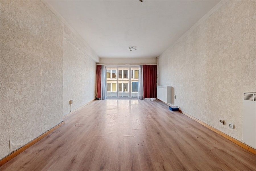 OP TE FRISSEN APPARTEMENT IN HET CENTRUM VAN SINT-TRUIDEN foto 8
