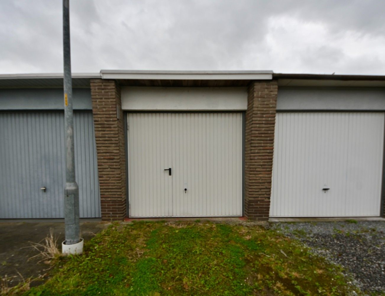 Woning met 3 slaapkamers , tuin en garage. foto 22