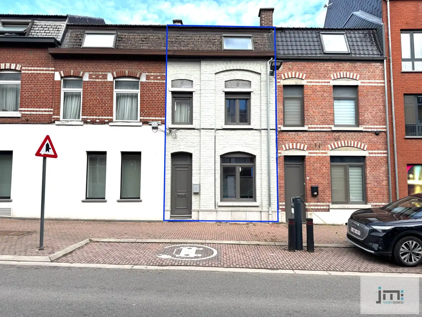 Gezellige stadswoning in het centrum van Sint-Truiden foto {{pictureIndex}}