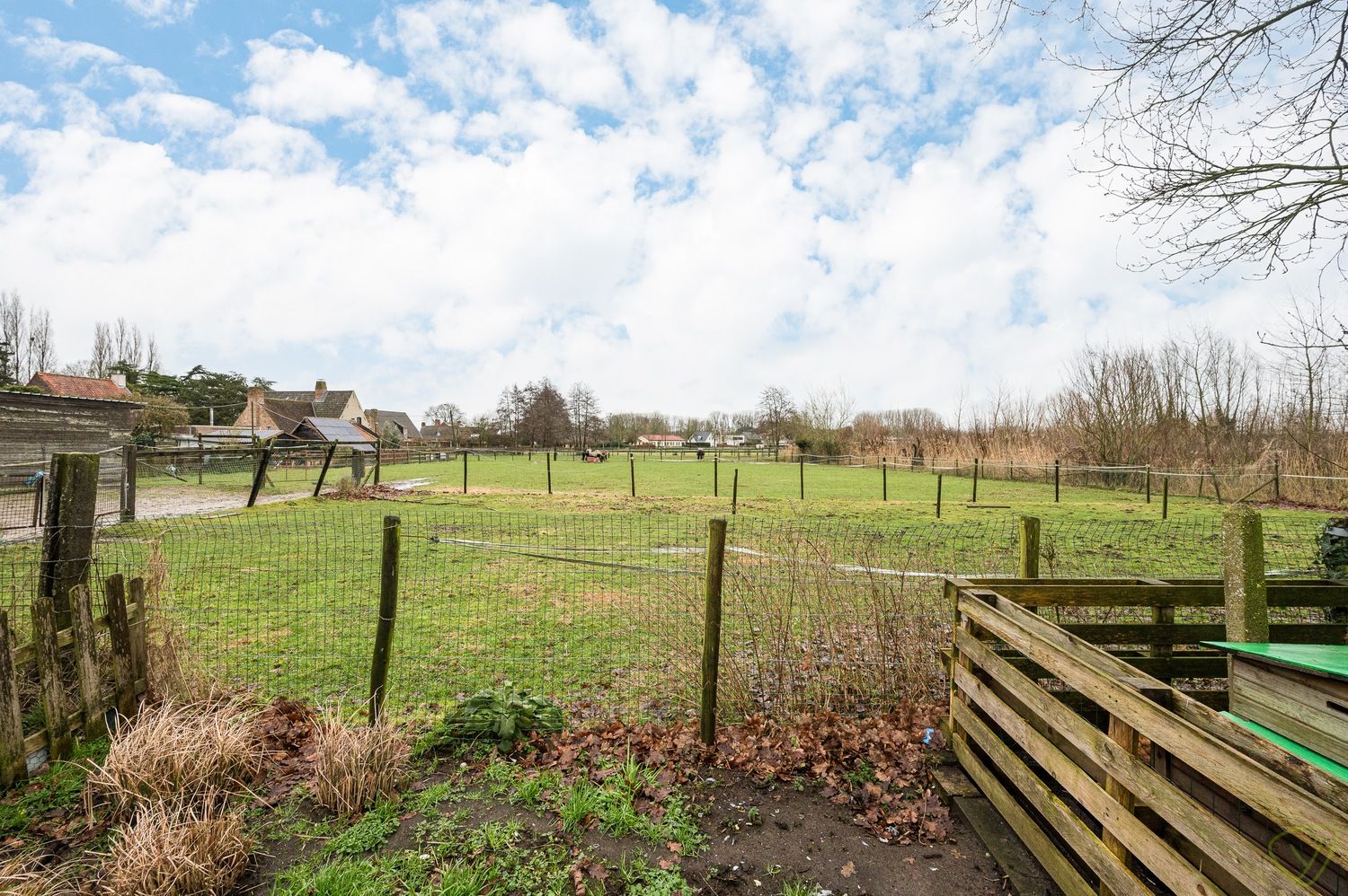 Volledig instapklare woning met ruime tuin in Adegem foto 24