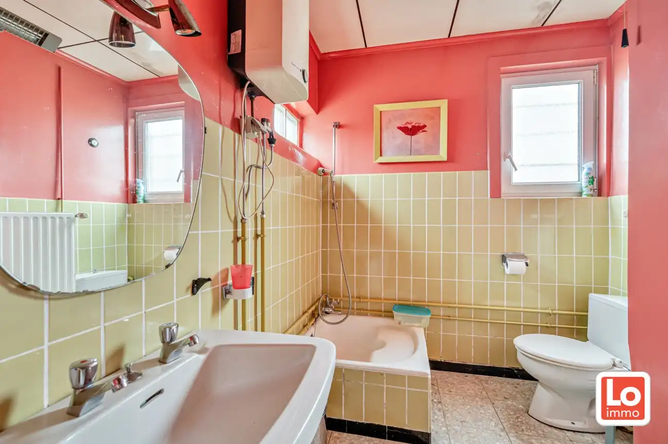 VERKOCHT! Te renoveren open bebouwing op een makkelijk bereikbare locatie in Beervelde. foto 10