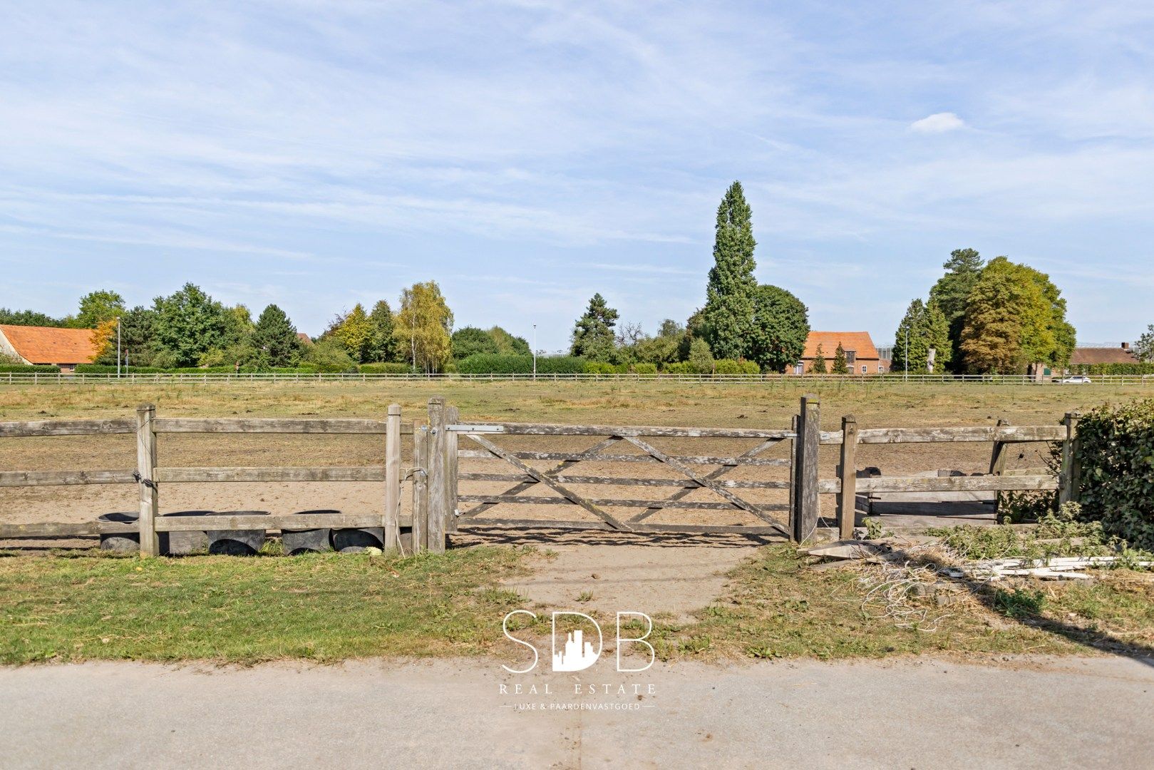 Prachtige landelijke woning met hippische accommodatie op 2,5hectare foto 35