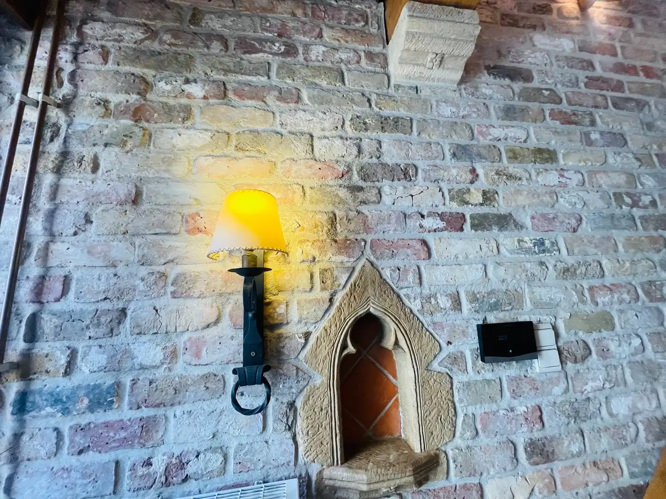 Brugge centrum, in charmante rustige straat,  NETTE KARAKTERVOLLE KNUSSE STADSWONING met patio en 2 ruime slaapkamers foto 9