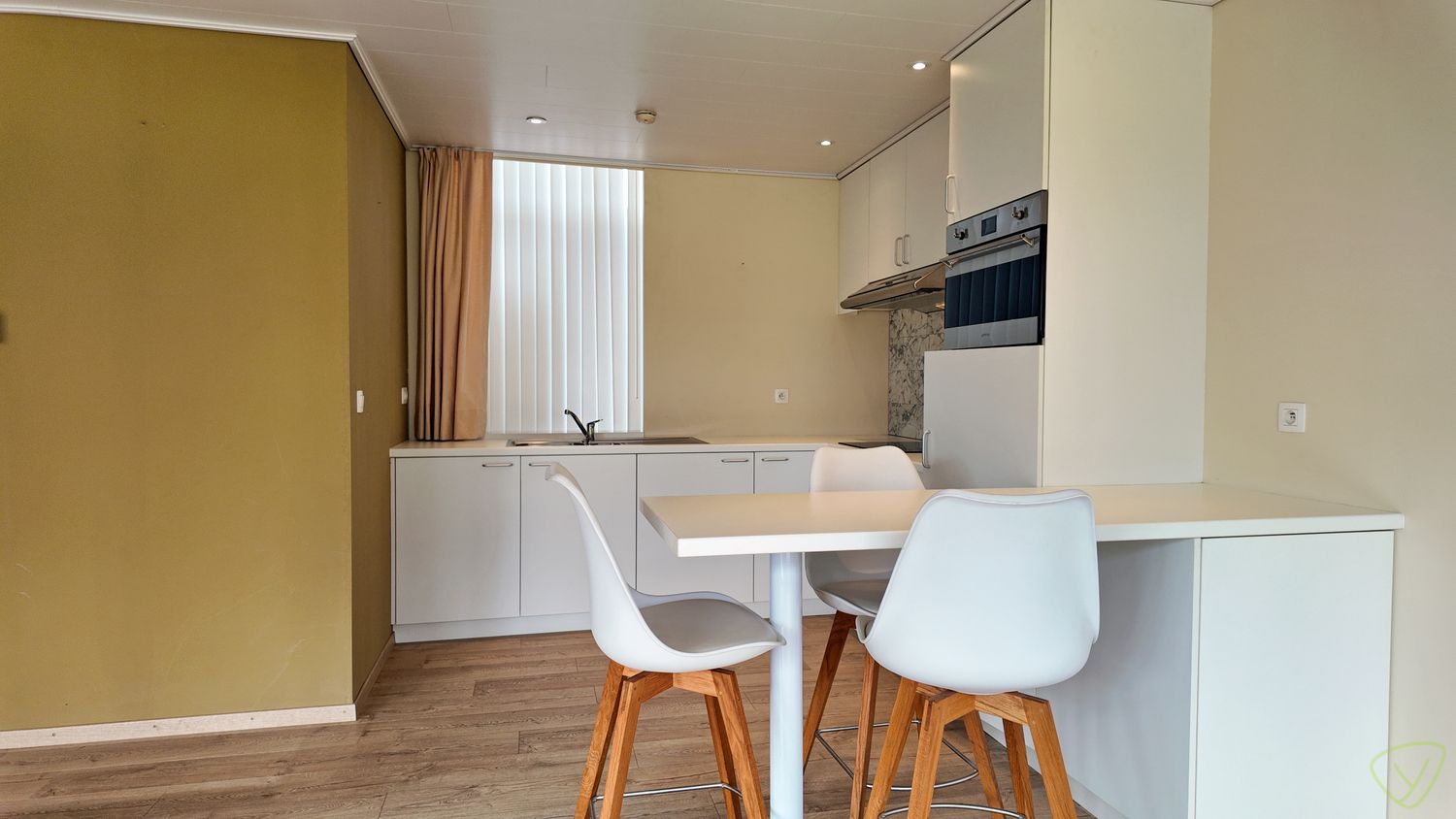 Charmant gerenoveerde woning gelegen te Adegem! foto 5