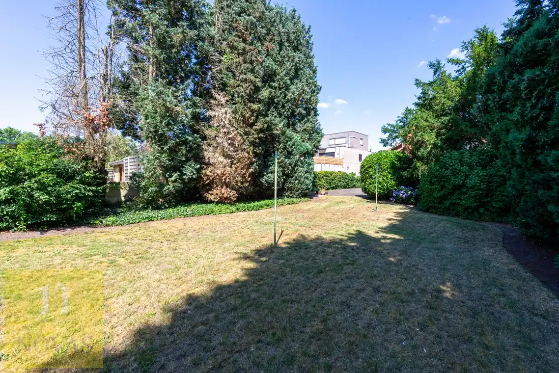 Op heel fijne locatie, 4 slaapkamers, 10are30ca, aan rand van het centrum foto 27