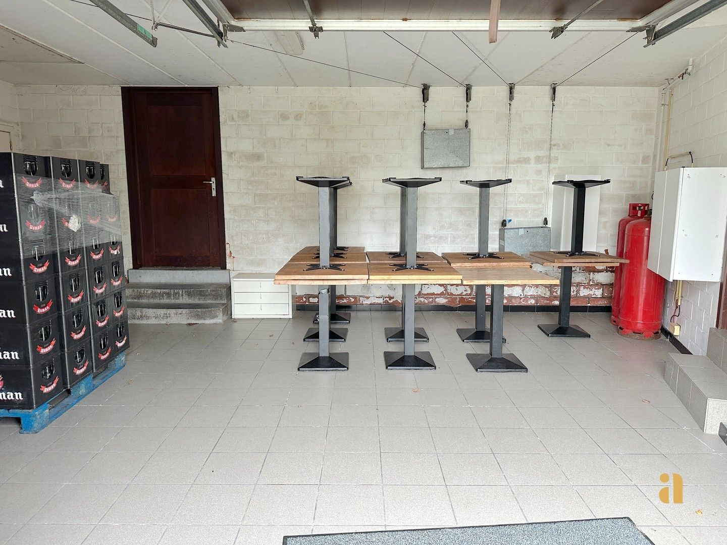 Te huur: royale woning met zwembad foto 16