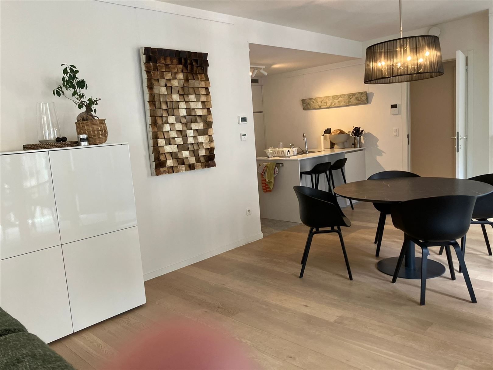 Luxe gemeubeld 2slaapkamerappatement met terras & parking! foto 3