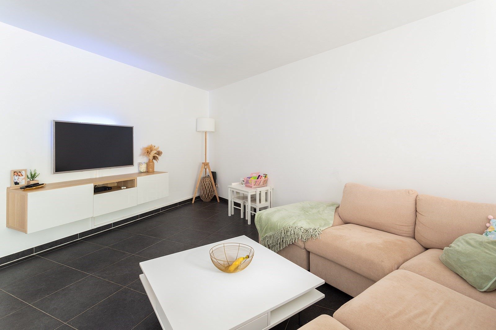 Ruim en Instapklaar appartement met terras  foto 2