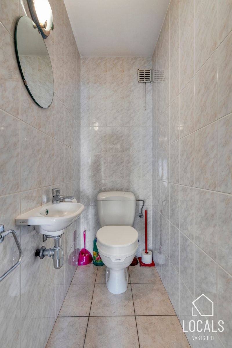 Appartement met staanplaats en 2 slaapkamers in het centrum foto 14