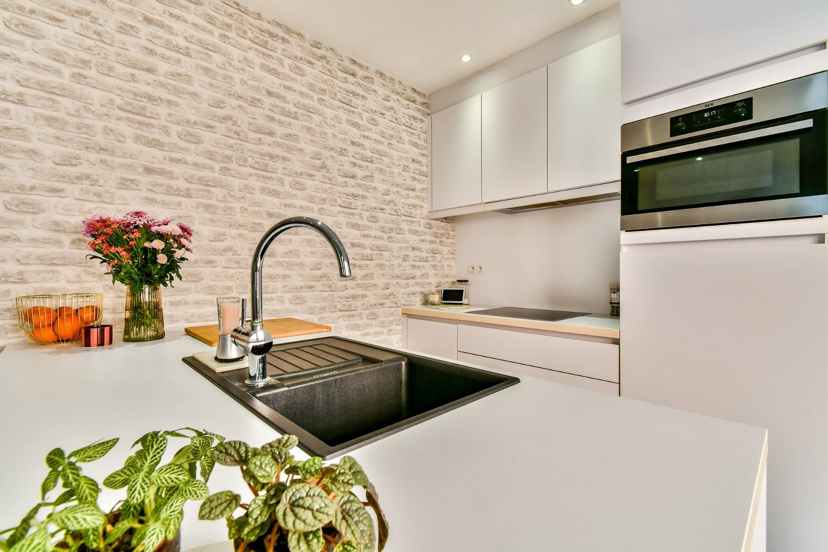 Instapklare woning op een super locatie! foto 6