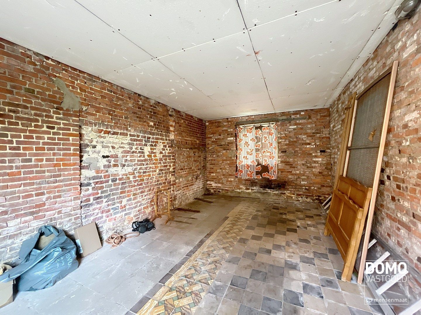 Authentieke open bebouwing met bijgebouwen en renovatiepotentieel in Tuilt-Kuringen foto 22