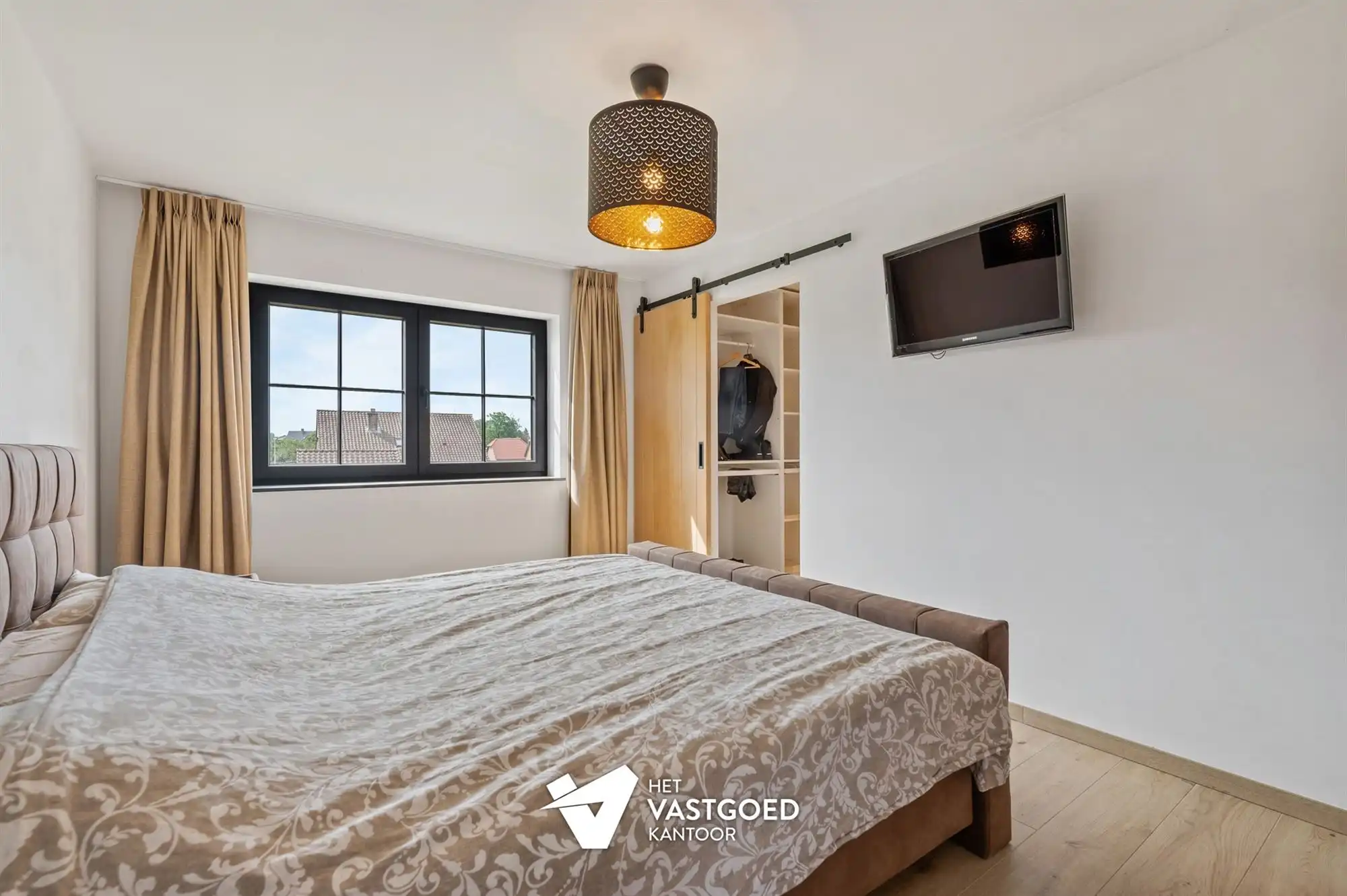 ZEER RUIME RECENTE WONING (266M²) MET LEUKE TUIN TE WIJCHMAAL foto 16