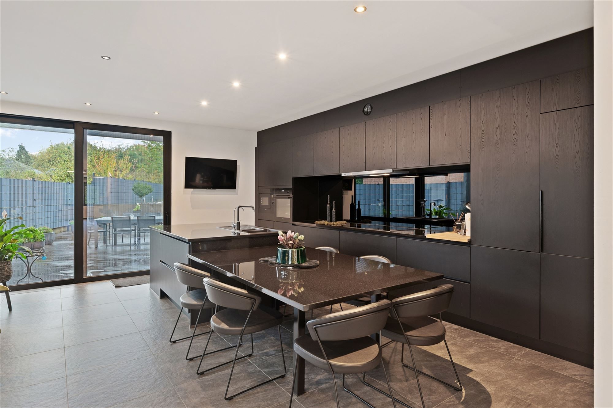 KNAP GERENOVEERDE WONING WONING MET 3SLAAPKAMERS OP EEN ZONNIG GEORIËNTEERD PERCEEL TE OOSTHAM foto 12