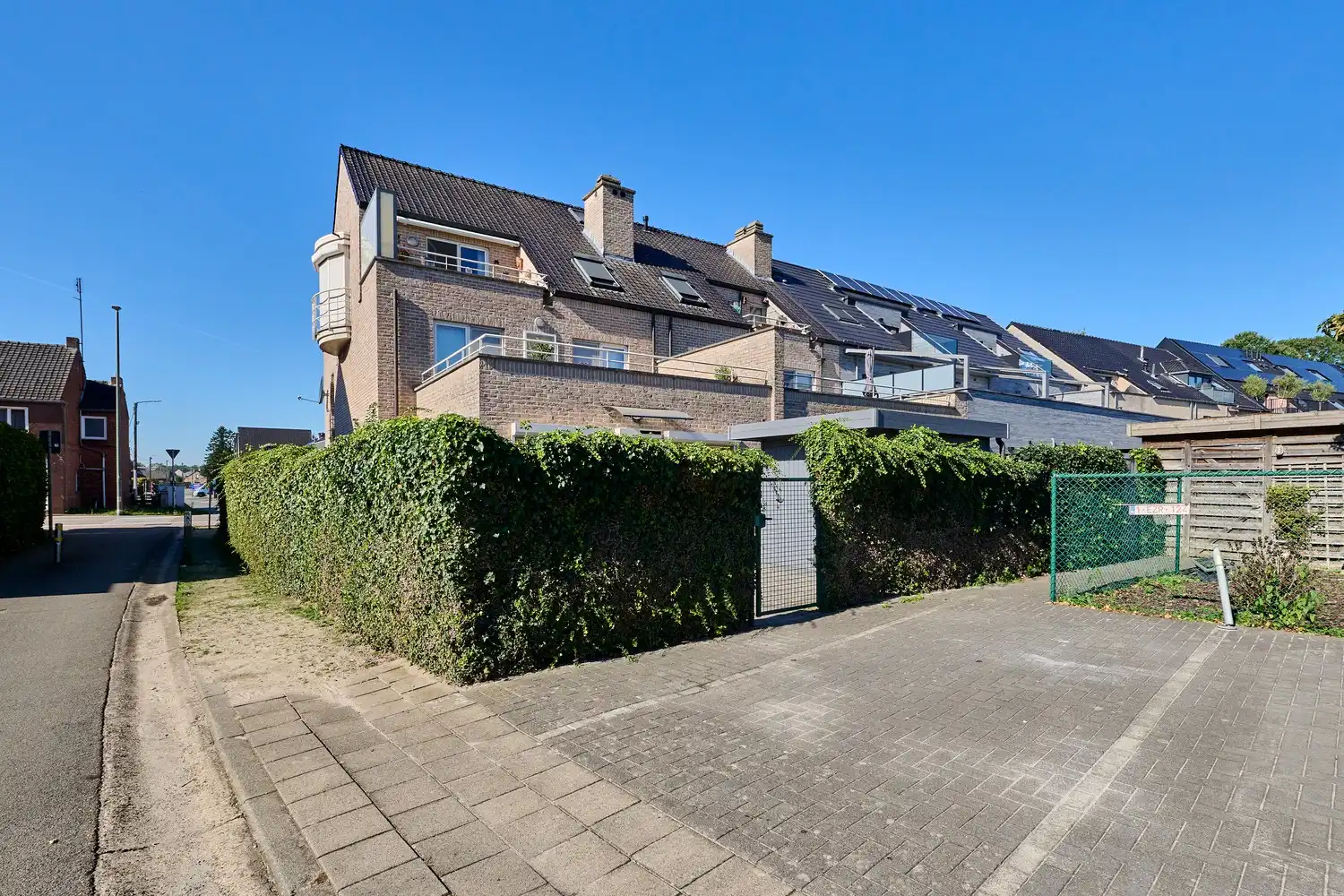 Comfortabel wonen met een heerlijk ruim terras! foto 15