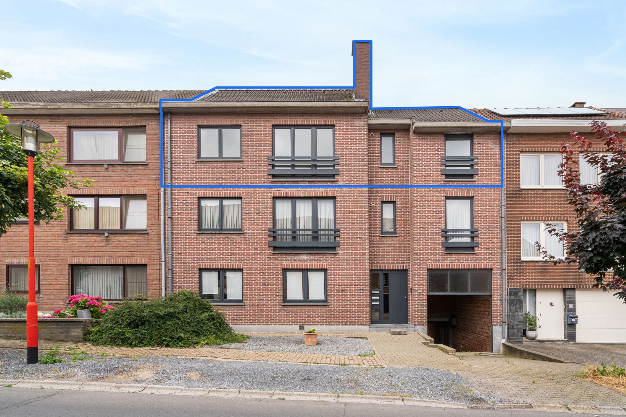 Ruim appartement met 2 slaapkamers en grote zolder van 75m² foto 2