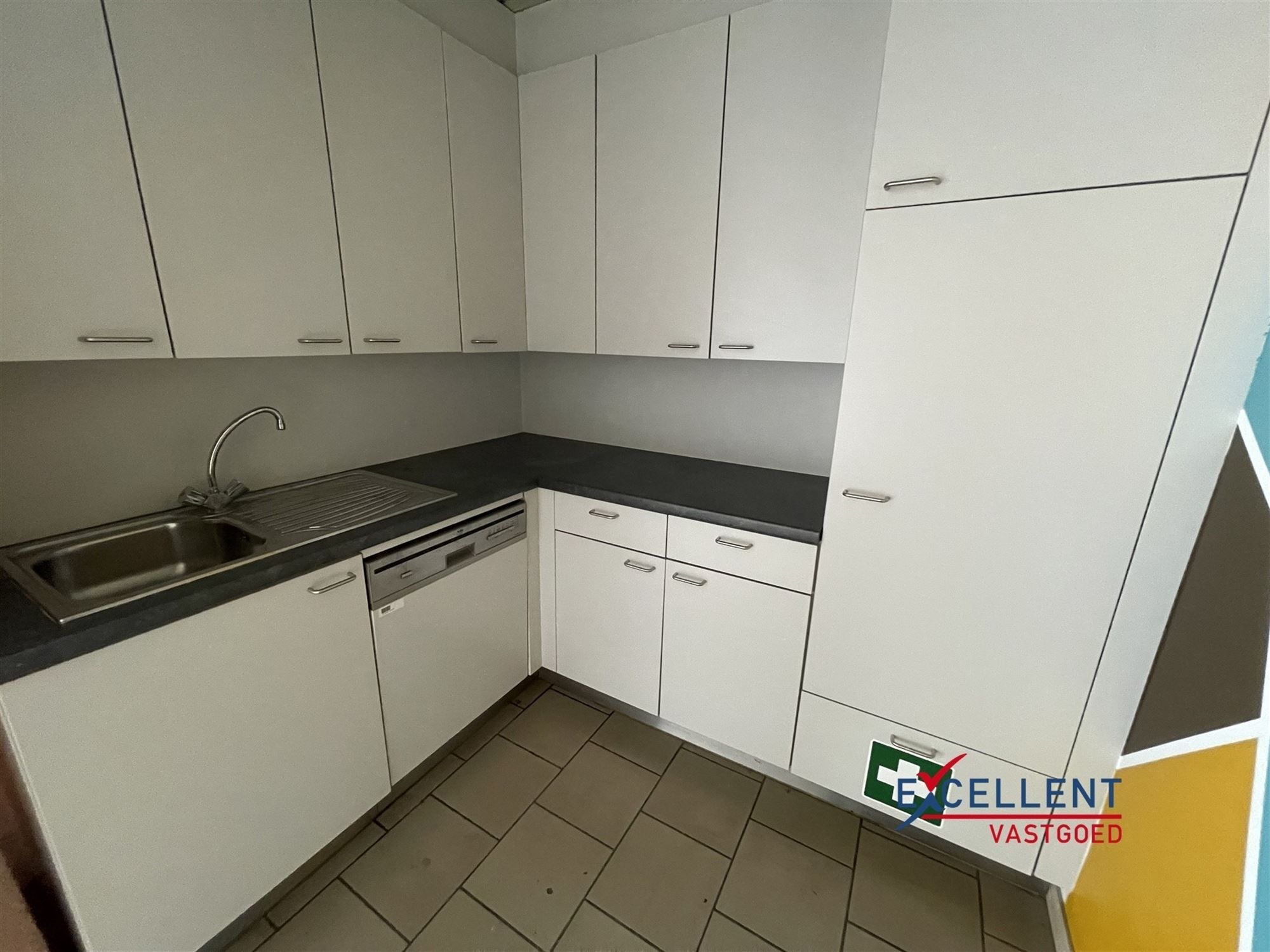 Zeer ruime handelsruimte te huur op de Markt van Deinze foto 14