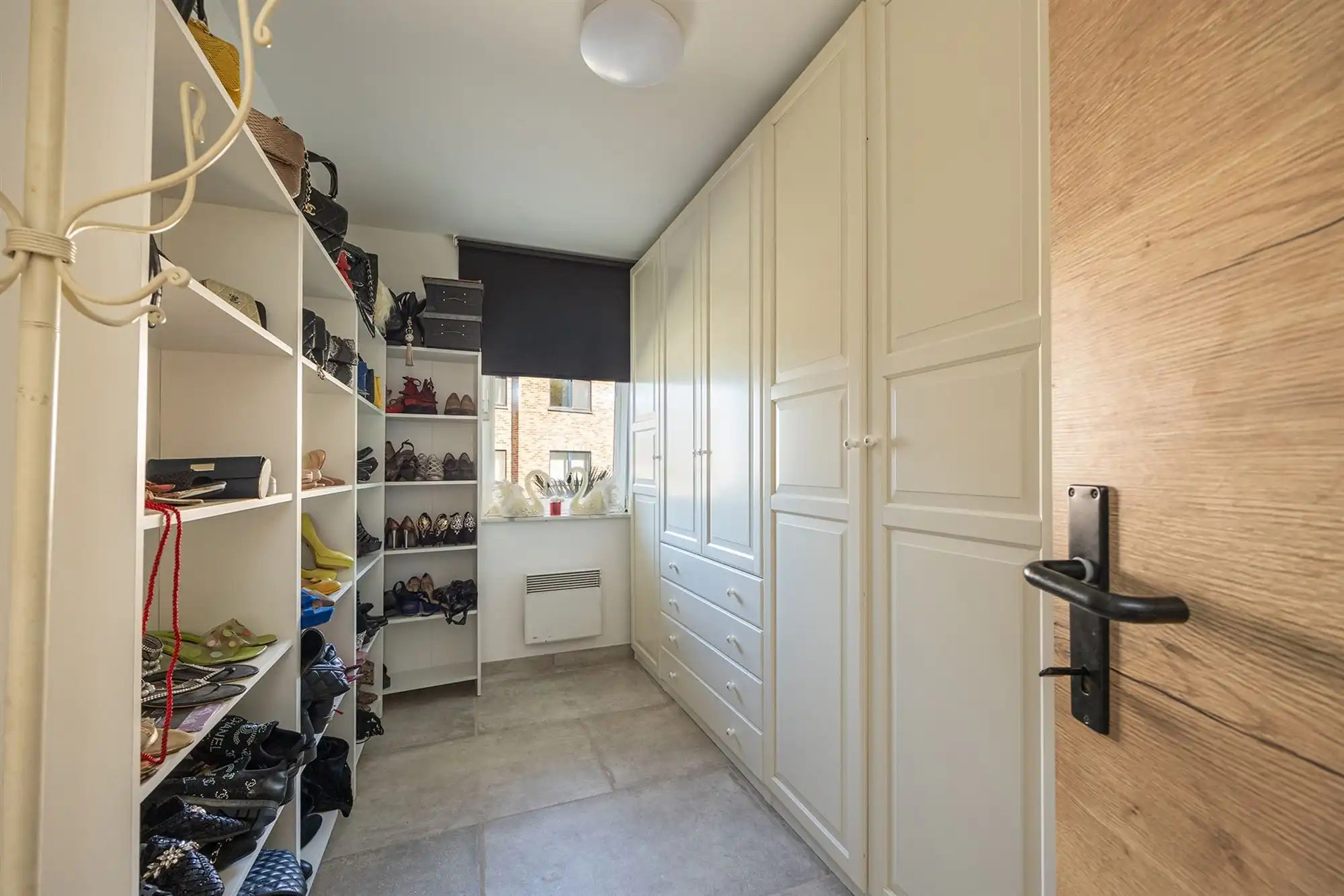 Lichtrijk appartement met terras en garage in Mechelen foto 9