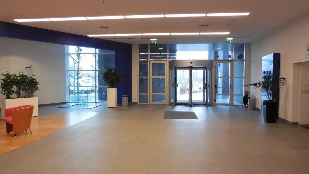 Kantoorruimte met dienstverlening in Lier foto 2