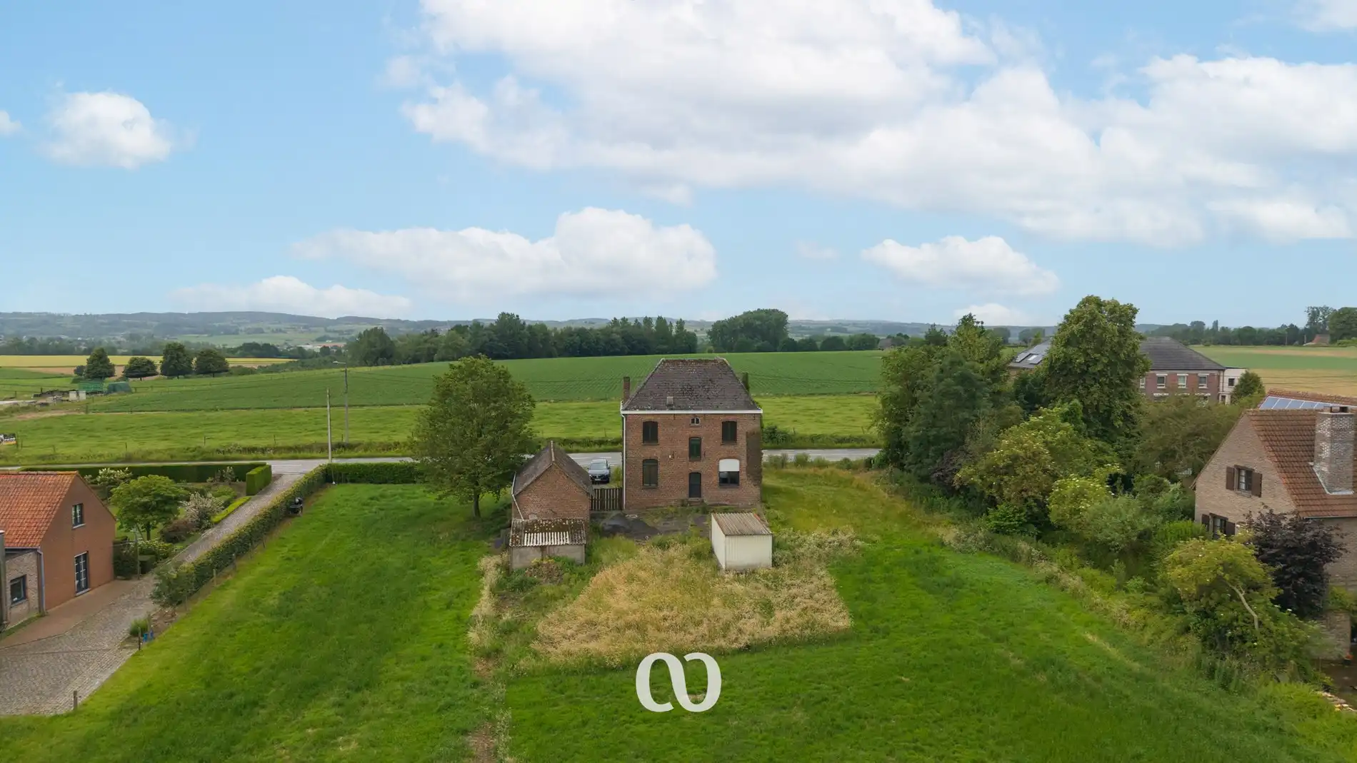 Unieke eigendom met prachtig zicht over de Vlaamse Ardennen op een ruim perceel van 3.310 m² in Horebeke foto 3